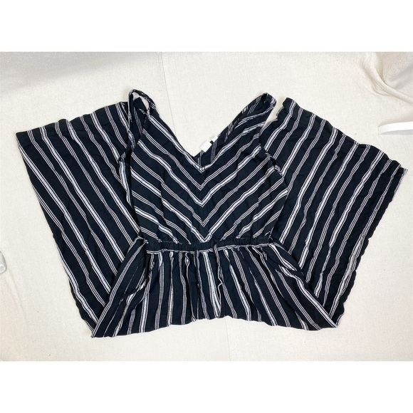 Gap Wide-Leg Crop Jumpsuit black white chevron stripe - Picture 3 of 8